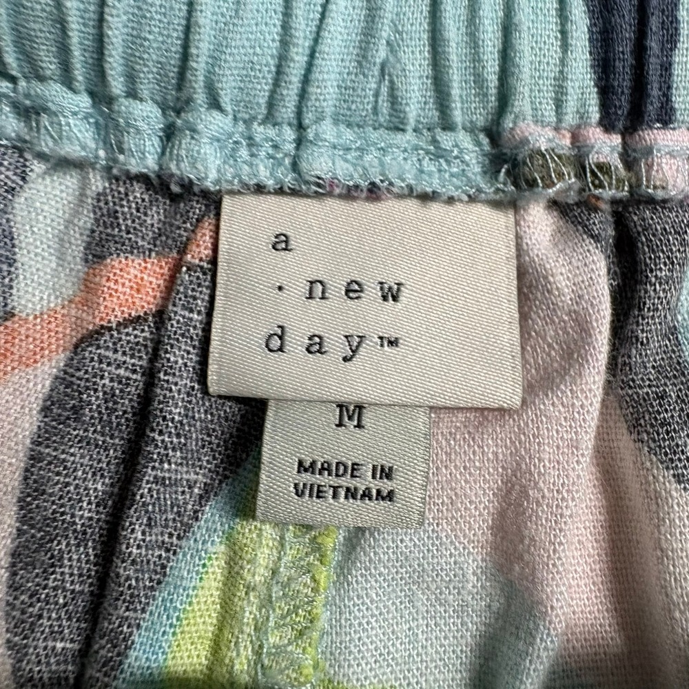 A New Day Wide Leg Pants Medium Blue Floral Linen Blend Tropical Drawstring - Picture 3 of 7